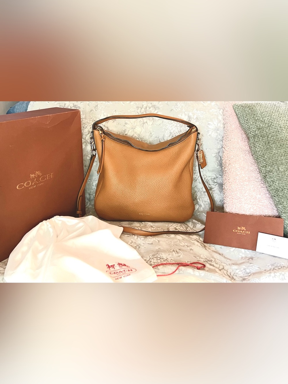 ✨ Coach Bleecker Sullivan Hobo Bag in Camel Pebbled Leather ✨ - Picture 3 of 13